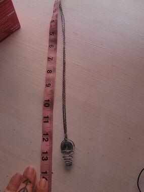 Gandmade Wire Spiral Flower Holder Pendant Necklace in Silver Tone
